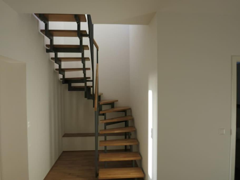 Ferienwohnung Loft Mit 2 Terrassen - Ruhig&Sonnig Leipzig Exterior foto